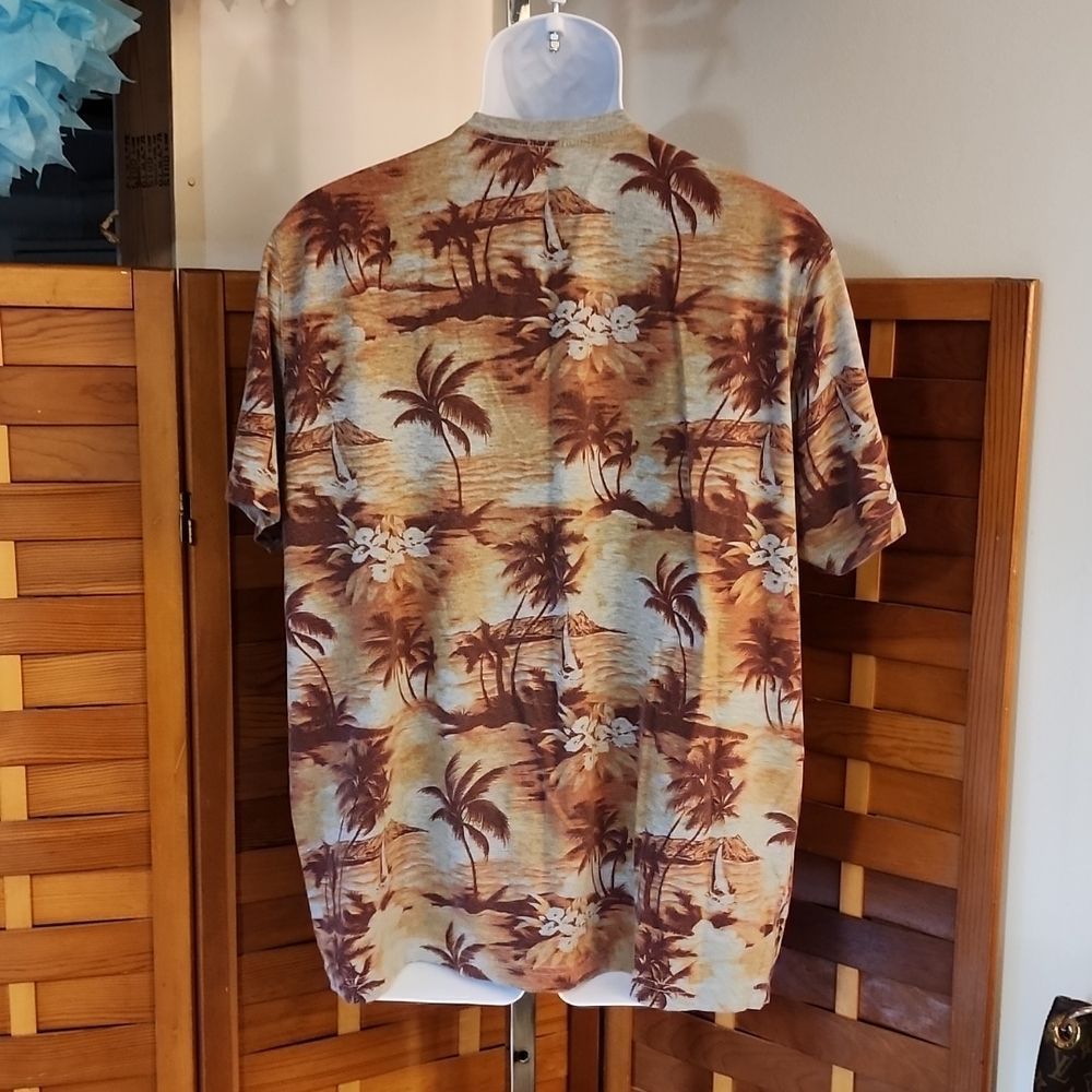 Men's tropical design TShirt - Picture 4 of 9